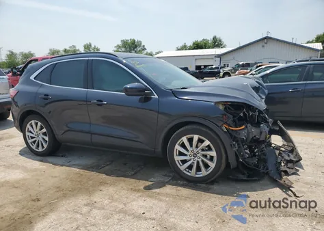 2021 Ford Escape Titanium z USA, uszkodzony, nr VIN 1FMCU0DZ9MUA01846